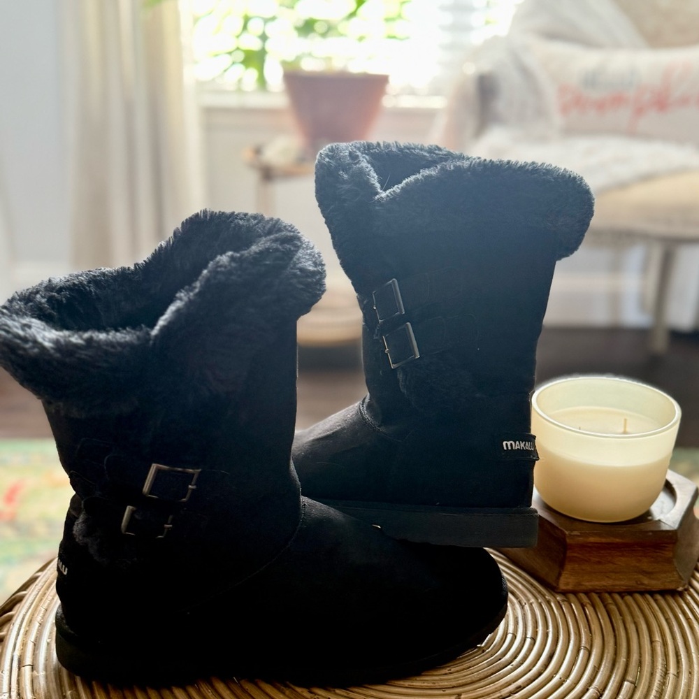 Makalu Black Faux Fur Boots